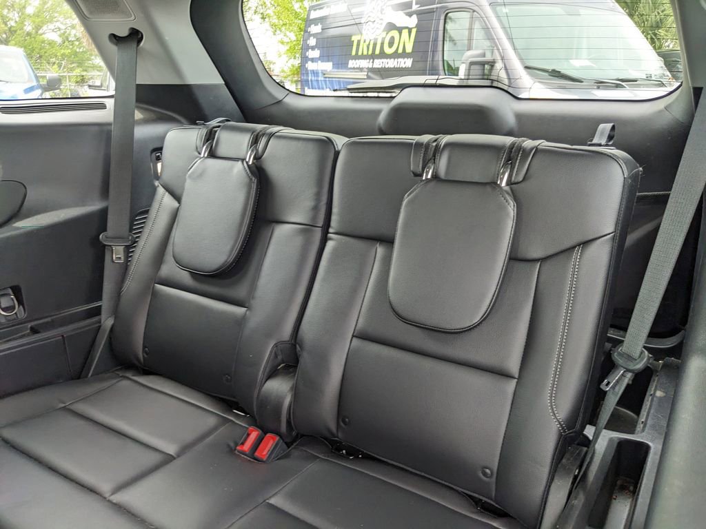 Certified 2021 Ford Explorer Limited w/ Equipment Group 301A image 19