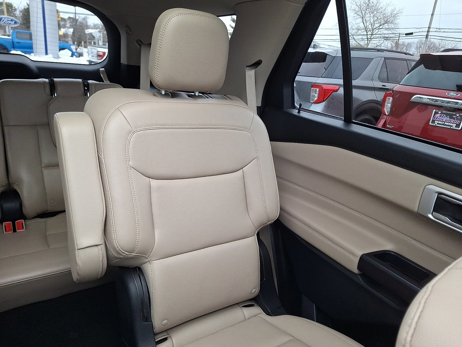 Certified 2020 Ford Explorer XLT w/ Equipment Group 202A image 20