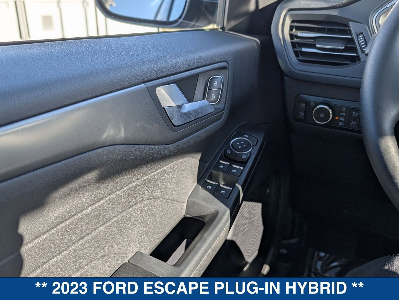 Certified 2023 Ford Escape SE image 24
