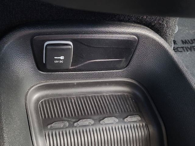 Used 2026 Chrysler Pacifica Select FWD image 27