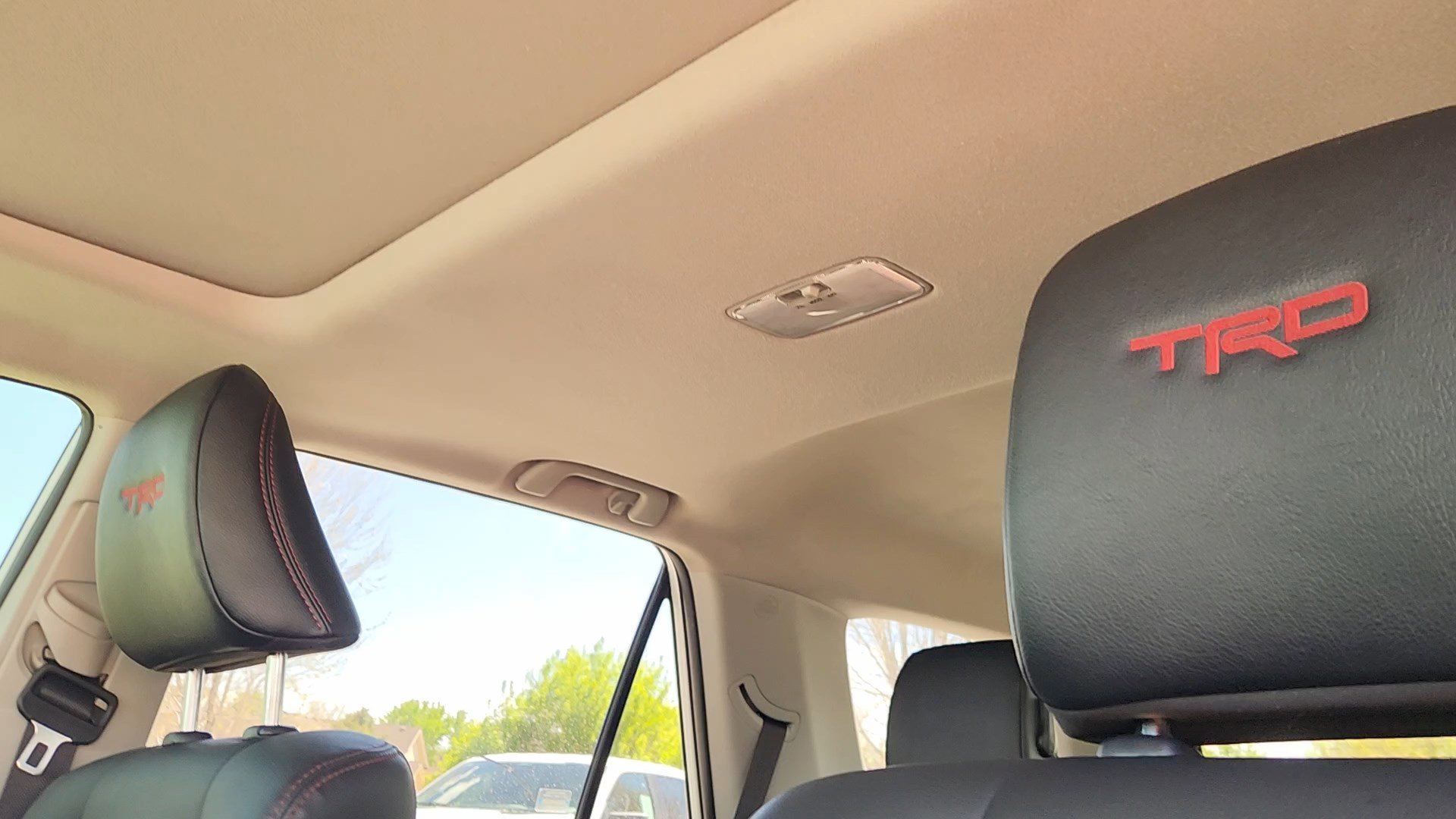 Used 2021 Toyota 4Runner TRD Off-Road Premium w/ Moonroof Package AWD/4WD image 32