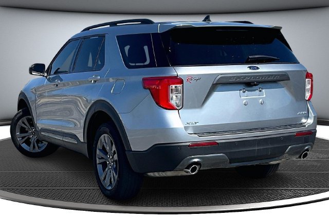 Certified 2024 Ford Explorer XLT w/ Equipment Group 202A AWD/4WD image 4