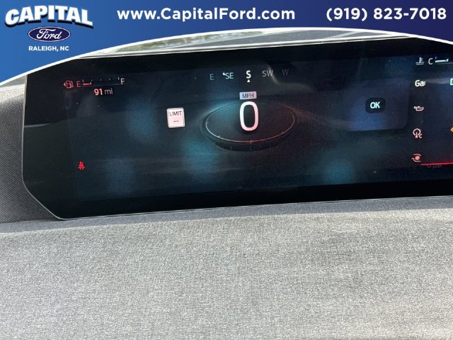 Certified 2025 Ford Expedition Active AWD/4WD image 26