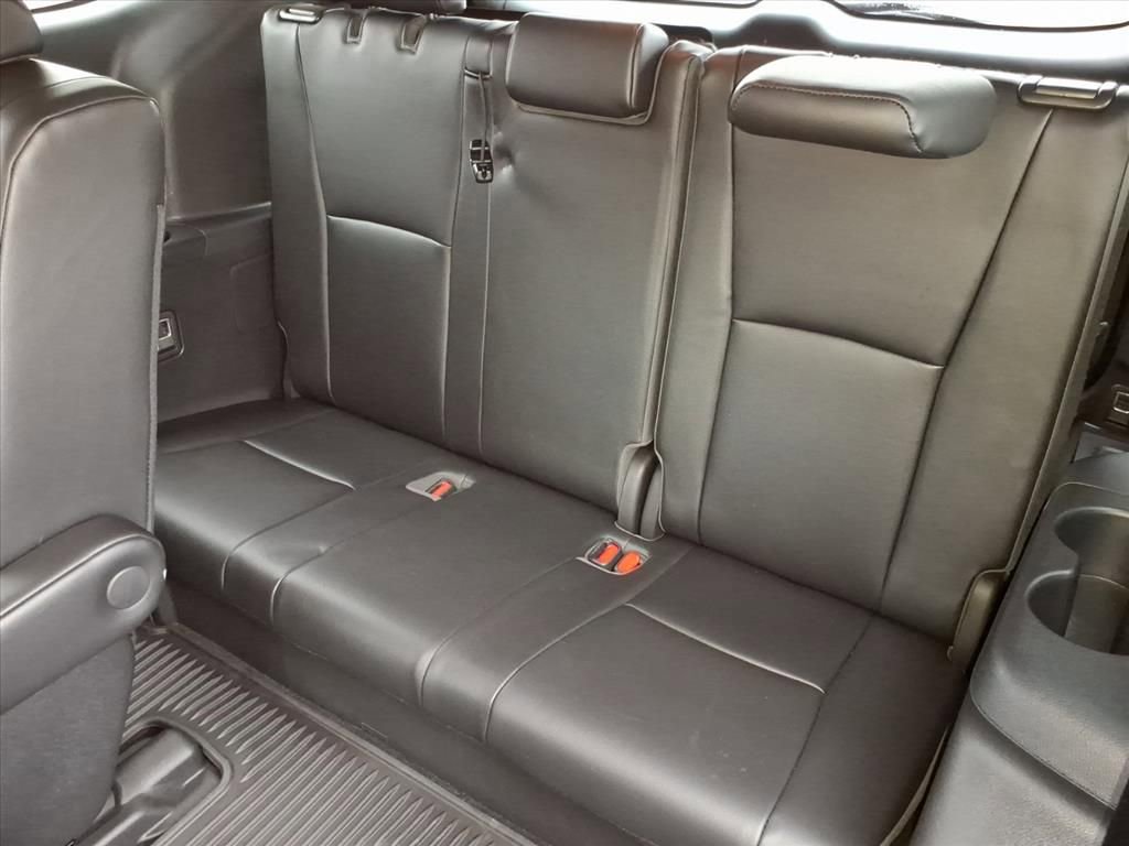 Used 2022 Toyota Highlander XLE image 13