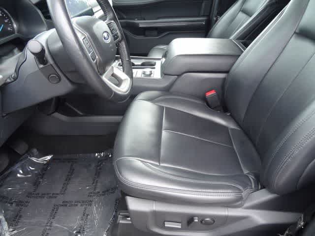 Certified 2024 Ford Expedition XLT AWD/4WD image 6