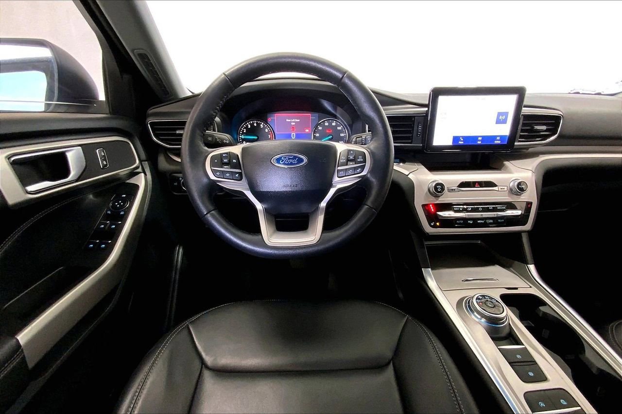 Certified 2024 Ford Explorer XLT w/ Equipment Group 202A image 8