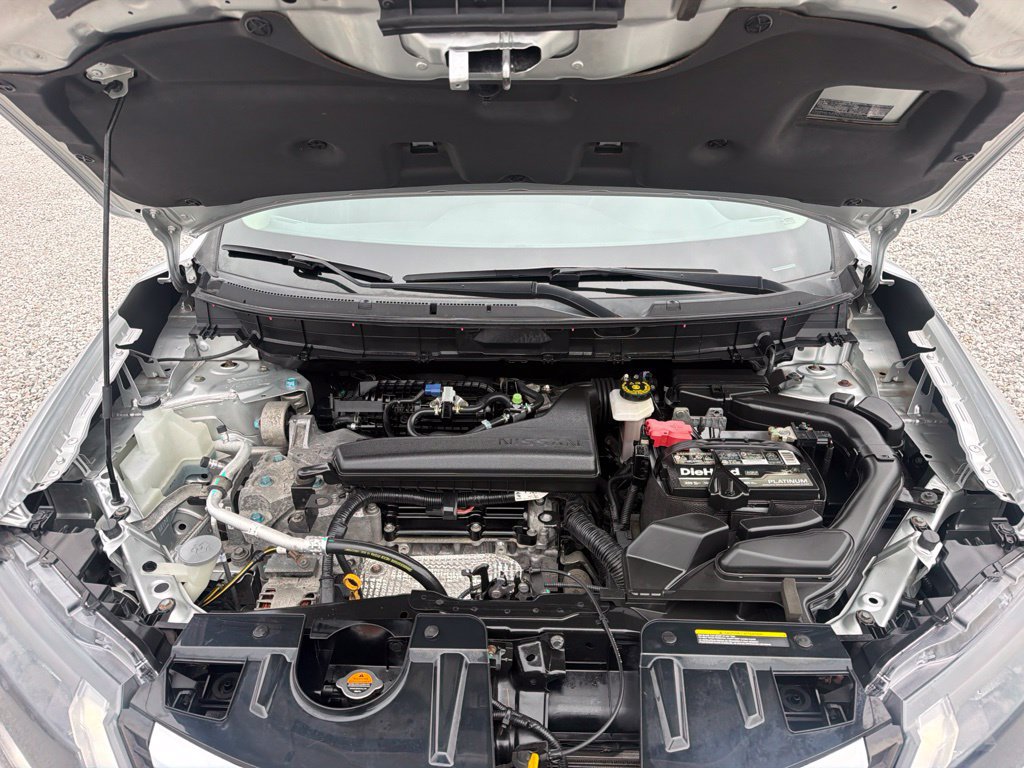 Used 2017 Nissan Rogue SV w/ SV Premium Package AWD/4WD image 17