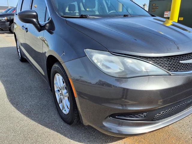 Used 2021 Chrysler Voyager Lxi image 20