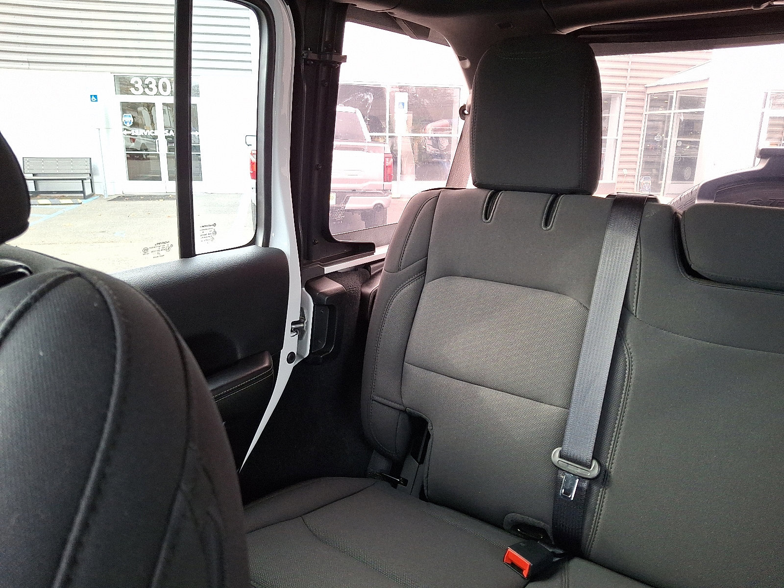 Used 2023 Jeep Wrangler Sahara image 18