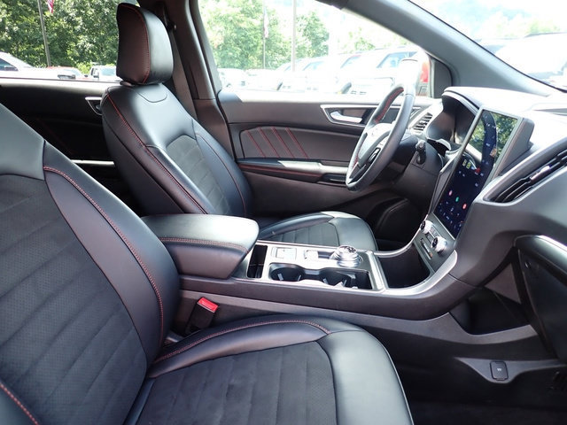 Certified 2024 Ford Edge ST-Line AWD/4WD image 10