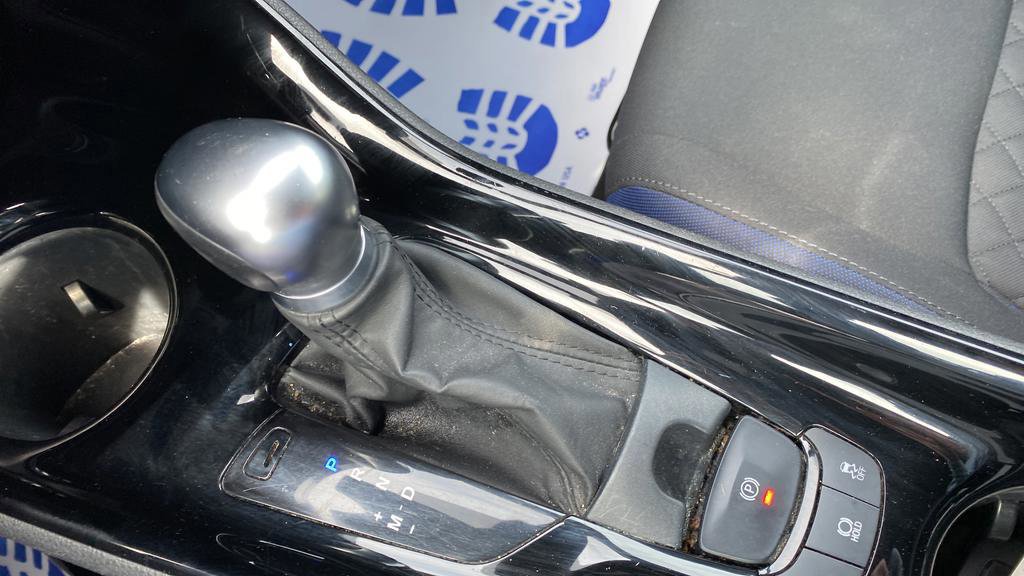 Used 2020 Toyota C-HR XLE FWD image 19