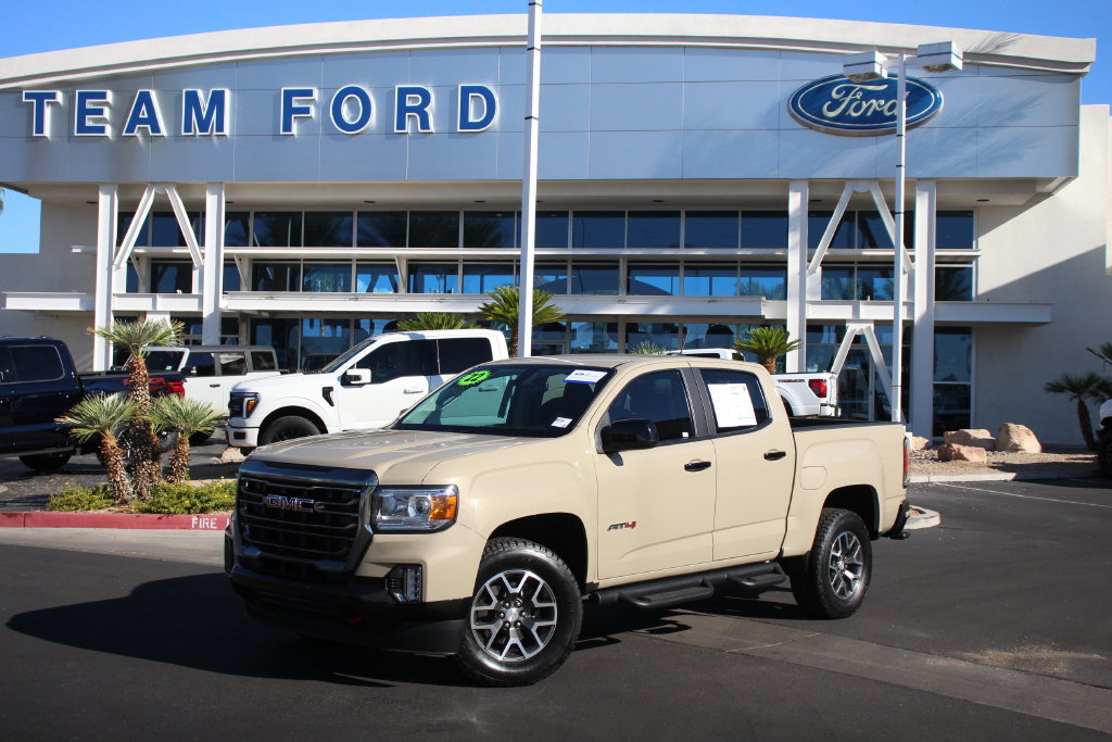 Used 2022 GMC Canyon AT4 w/ Trailering Package AWD/4WD image 2