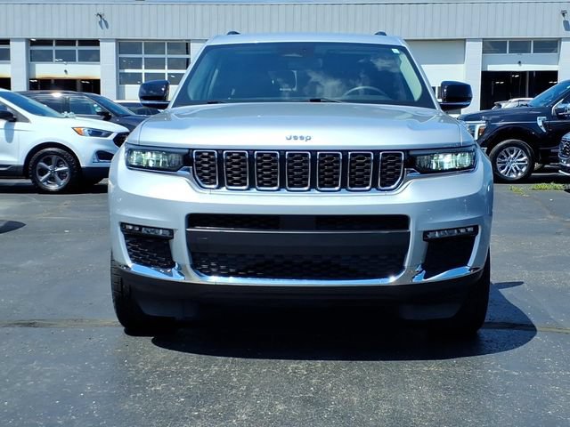 Used 2024 Jeep Grand Cherokee L Limited AWD/4WD image 2