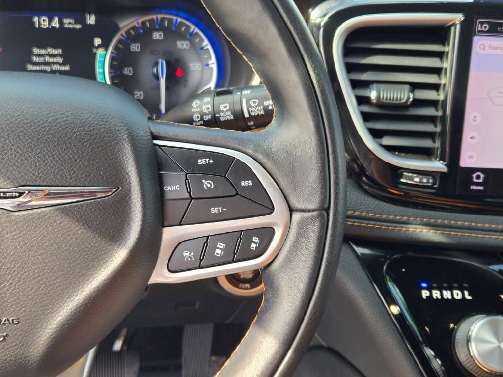 Used 2022 Chrysler Pacifica Pinnacle AWD/4WD image 39