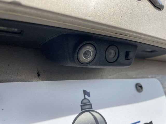 Used 2021 Chevrolet Suburban Premier w/ Premium Package image 9