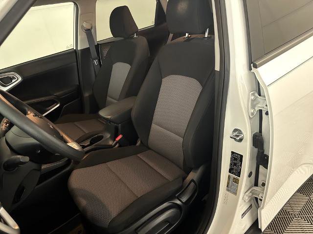 Used 2022 Kia Soul LX w/ Technology Package image 17