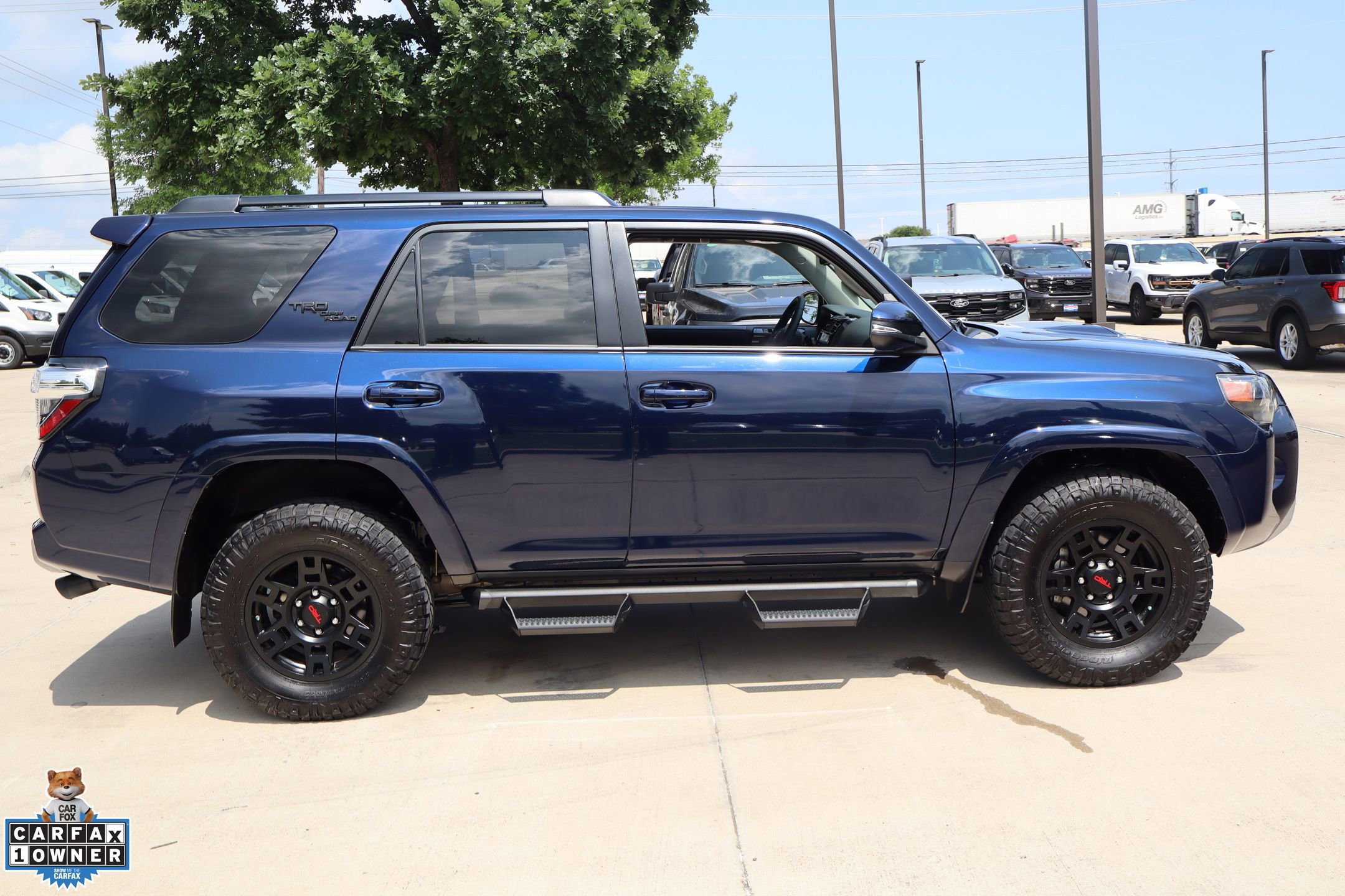 Used 2022 Toyota 4Runner TRD Off-Road Premium w/ Moonroof Package AWD/4WD image 2