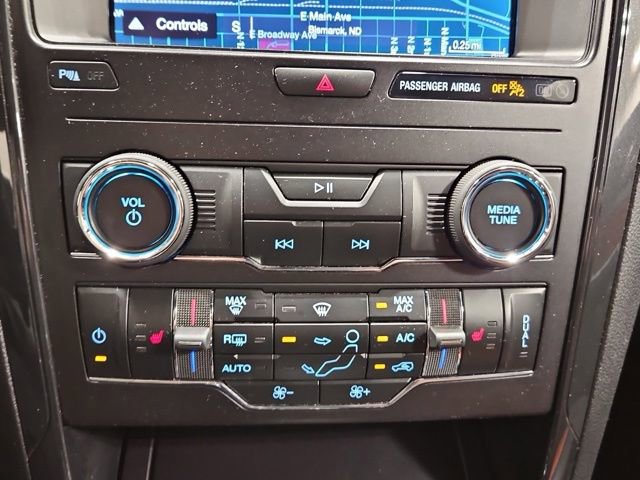 Certified 2019 Ford Explorer XLT w/ Equipment Group 202A AWD/4WD image 3