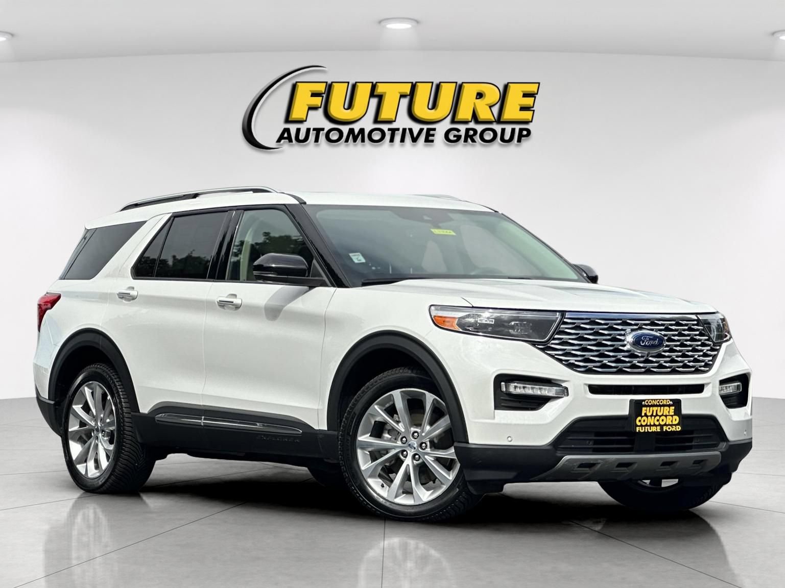Certified 2022 Ford Explorer Platinum w/ Technology Package