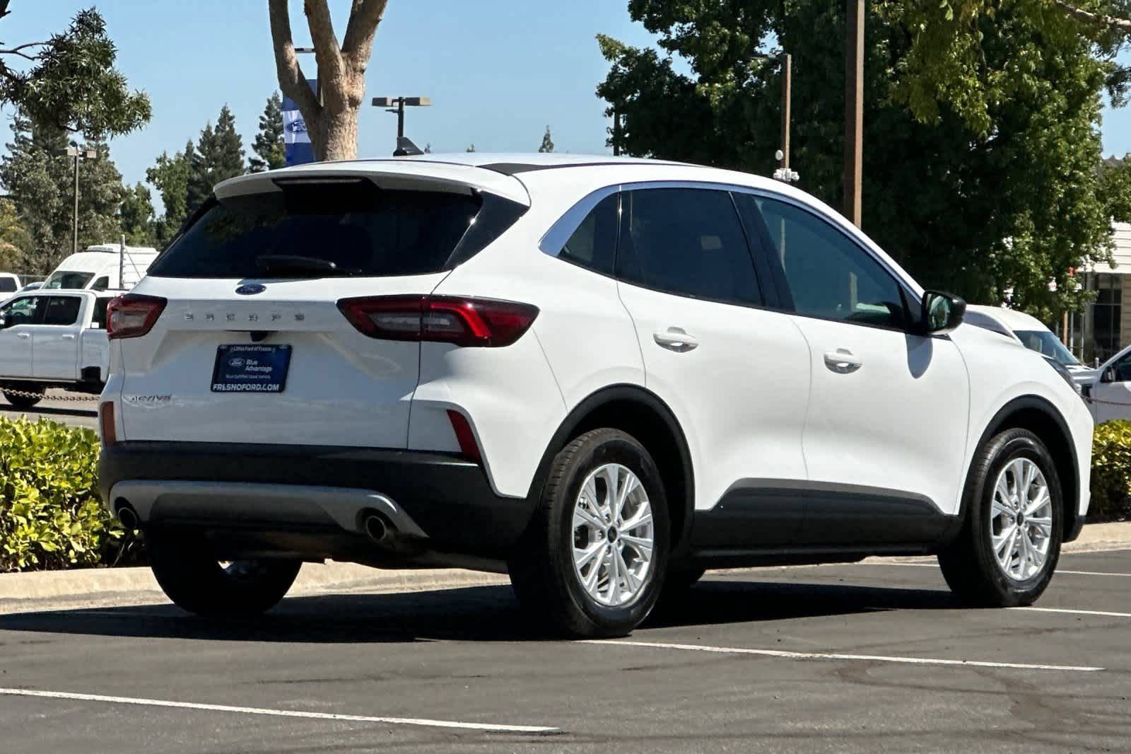 Certified 2024 Ford Escape Active FWD image 2