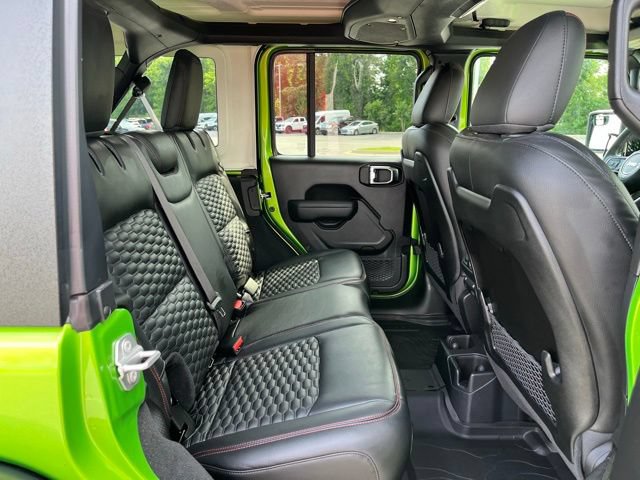 Used 2025 Jeep Wrangler Unlimited Rubicon w/ Convenience Group AWD/4WD image 10
