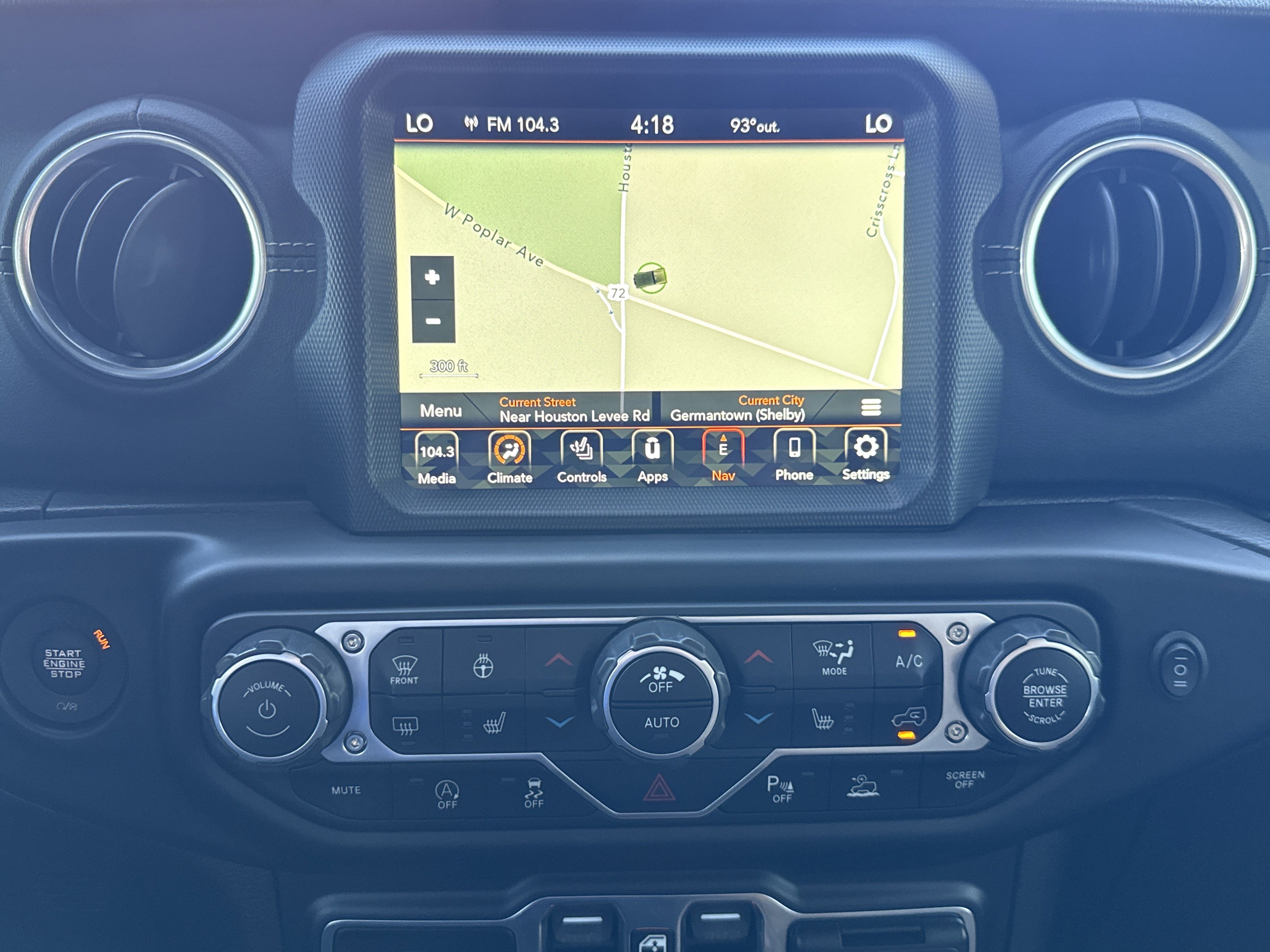 Used 2021 Jeep Wrangler Unlimited Sahara AWD/4WD image 19