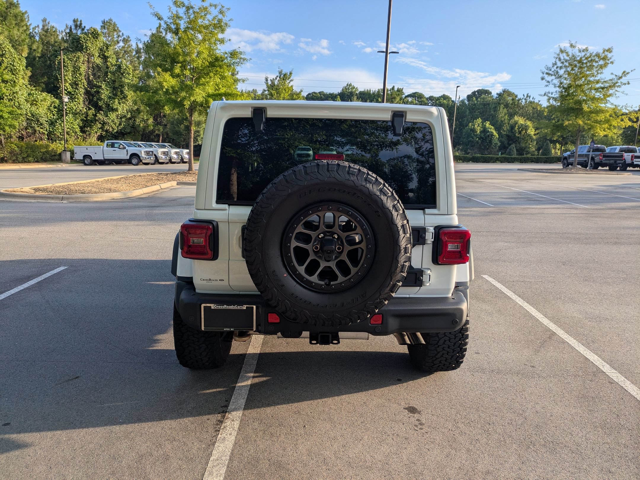 Used 2022 Jeep Wrangler Unlimited Rubicon w/ Xtreme Recon 35" Tire Package AWD/4WD image 5