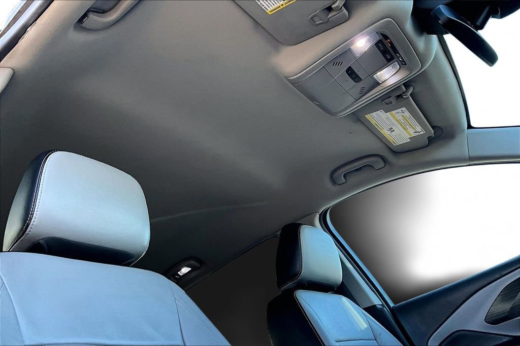 Used 2021 GMC Terrain SLT image 22