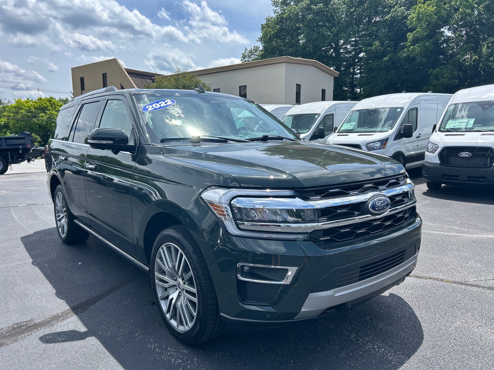 Certified 2022 Ford Expedition Limited AWD/4WD image 3