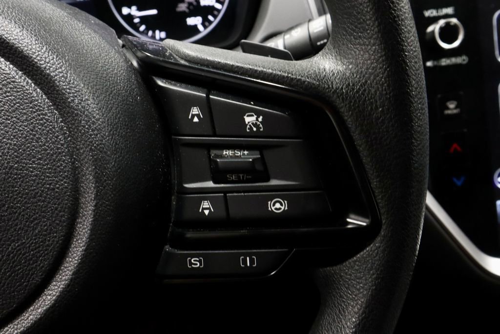 Used 2025 Subaru Crosstrek 2.0i Premium AWD/4WD image 32