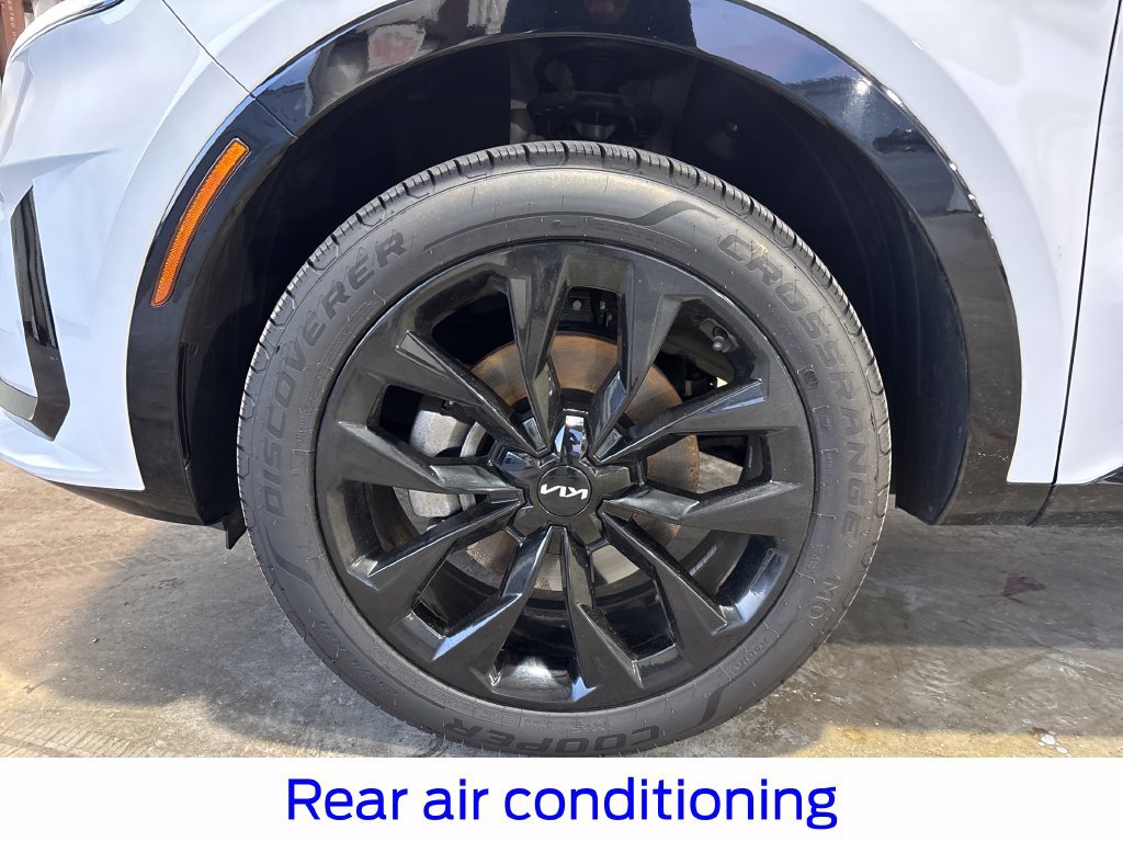 Used 2023 Kia Sorento SX AWD/4WD image 11