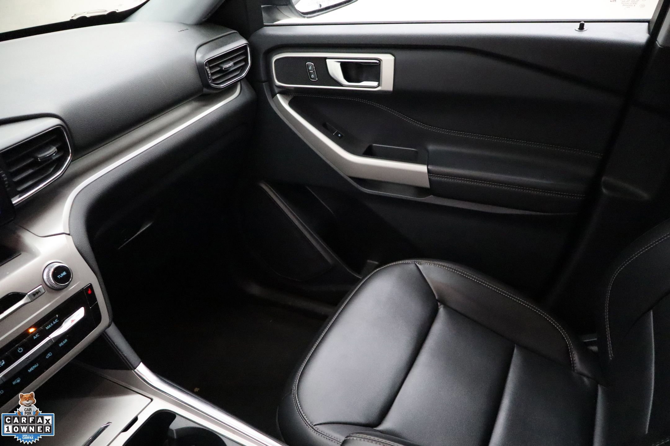 Certified 2024 Ford Explorer XLT w/ Equipment Group 202A image 24