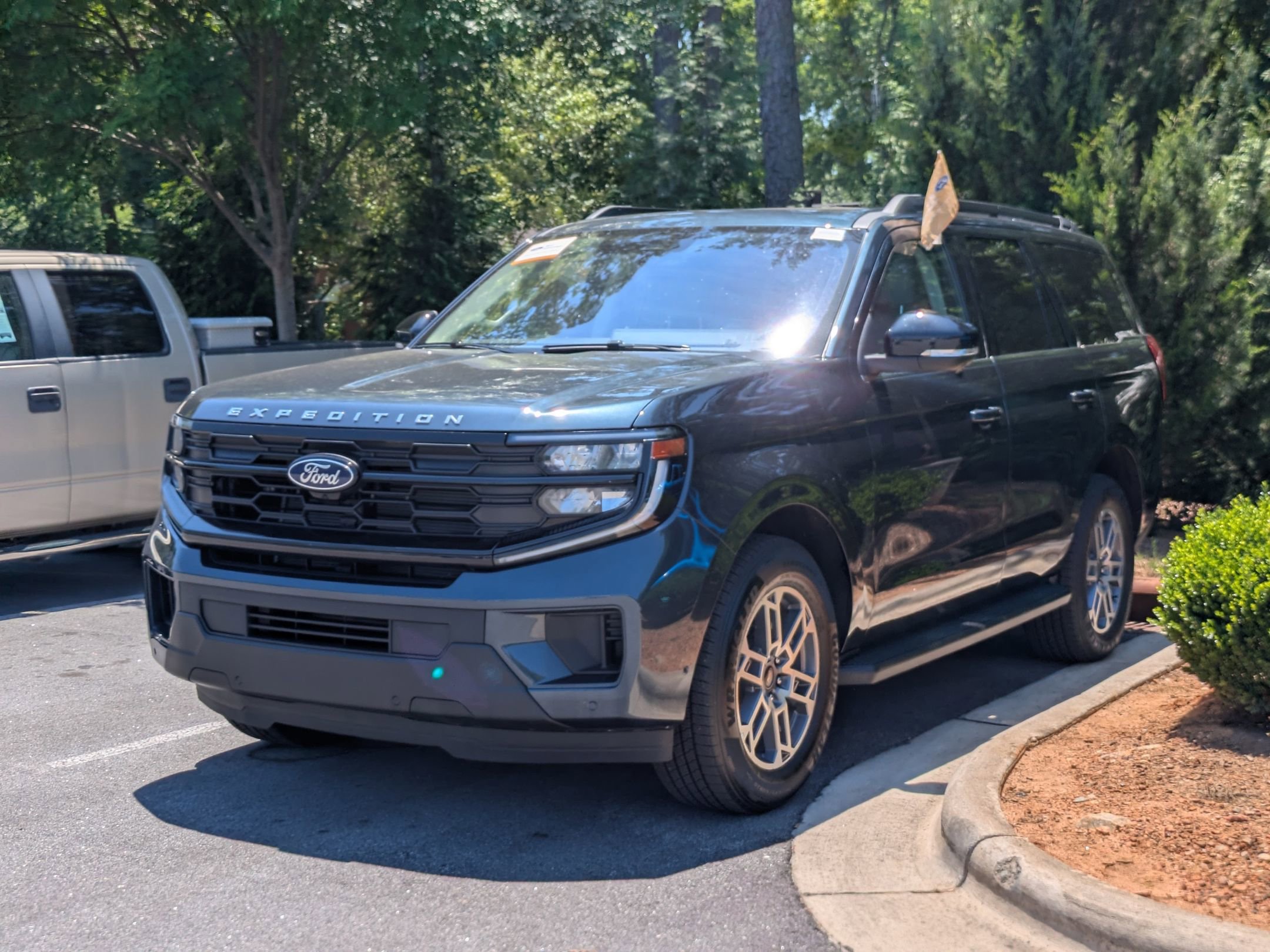 Certified 2025 Ford Expedition Active RWD image 6