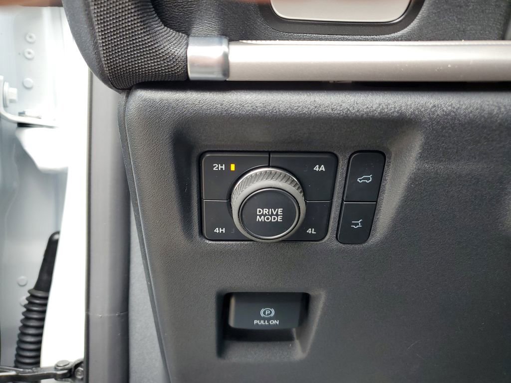 Certified 2025 Ford Expedition Active image 23