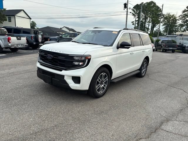 Certified 2025 Ford Expedition Active AWD/4WD image 11