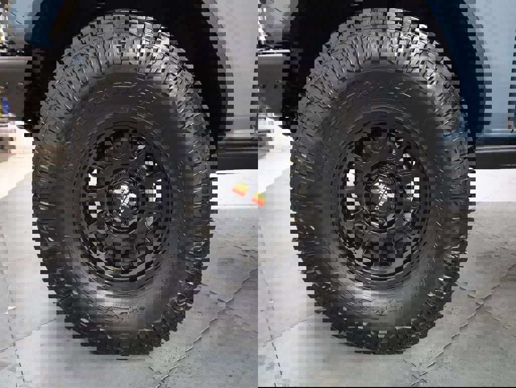 Certified 2022 Ford Bronco Black Diamond w/ Sasquatch Package image 32