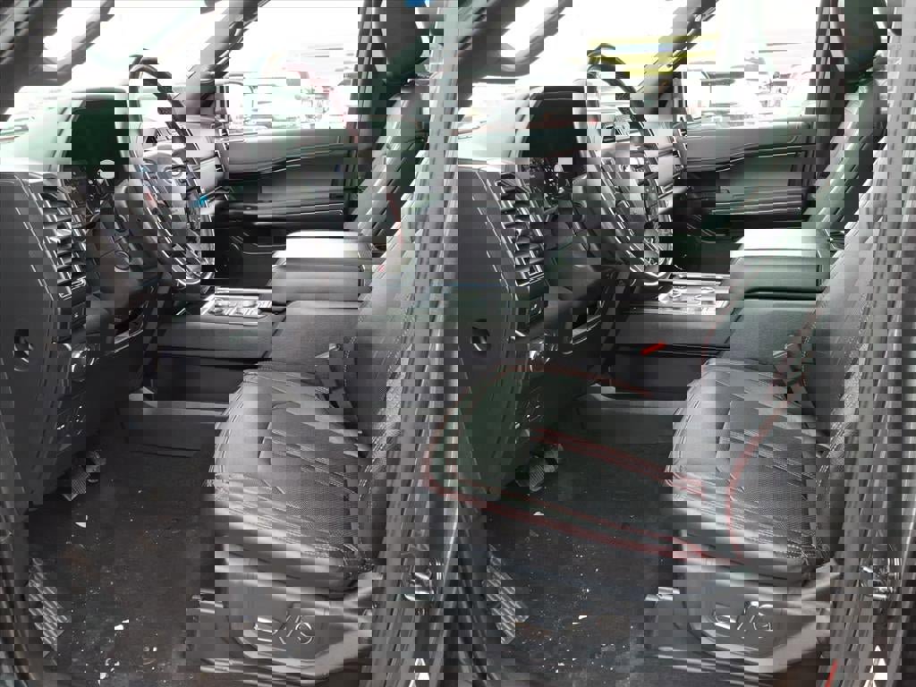 Certified 2020 Ford Expedition Limited w/ Equipment Group 303A image 11