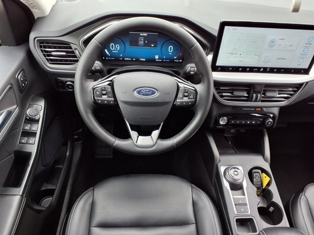 Certified 2024 Ford Escape Platinum AWD/4WD image 6