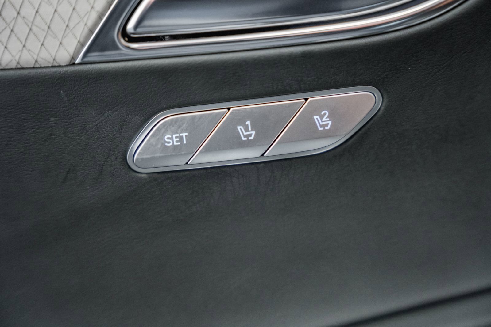 Used 2025 Genesis GV80 2.5T Prestige image 50