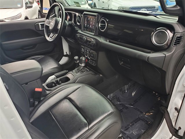 Used 2020 Jeep Wrangler Unlimited Sahara image 19