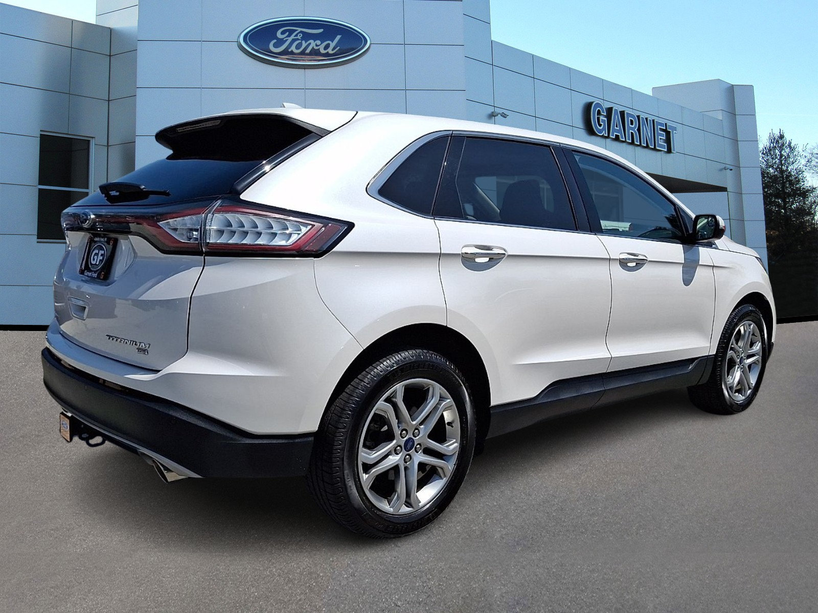 Certified 2018 Ford Edge Titanium w/ Equipment Group 301A AWD/4WD image 8
