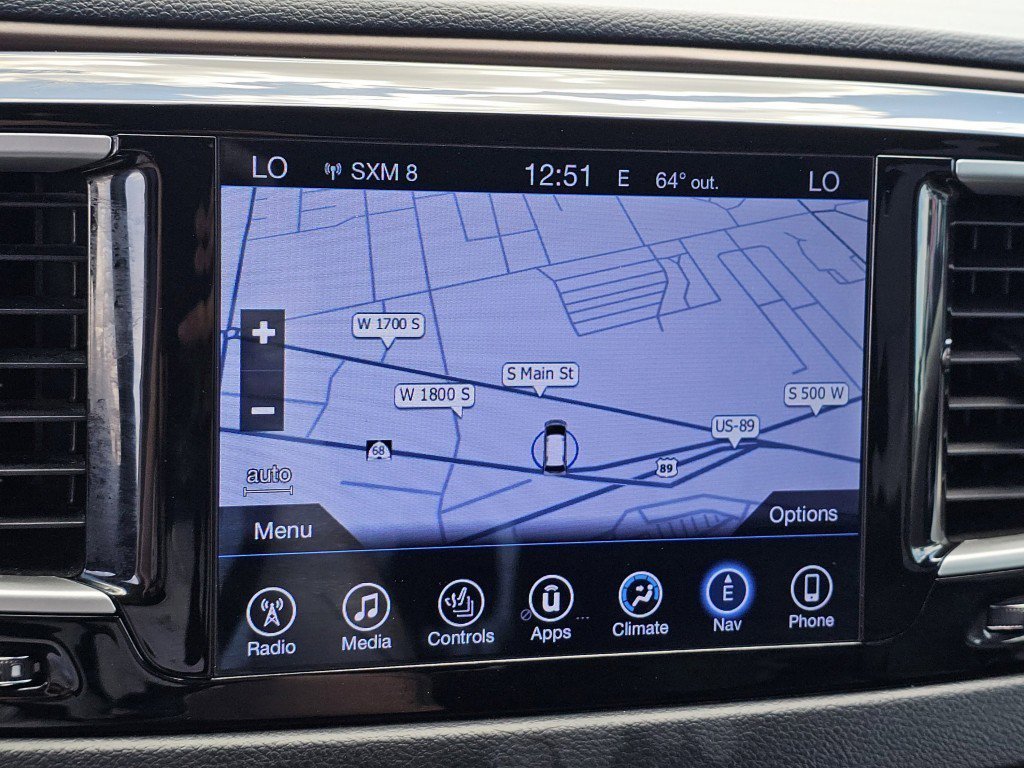 Used 2017 Chrysler Pacifica Touring-L FWD image 8