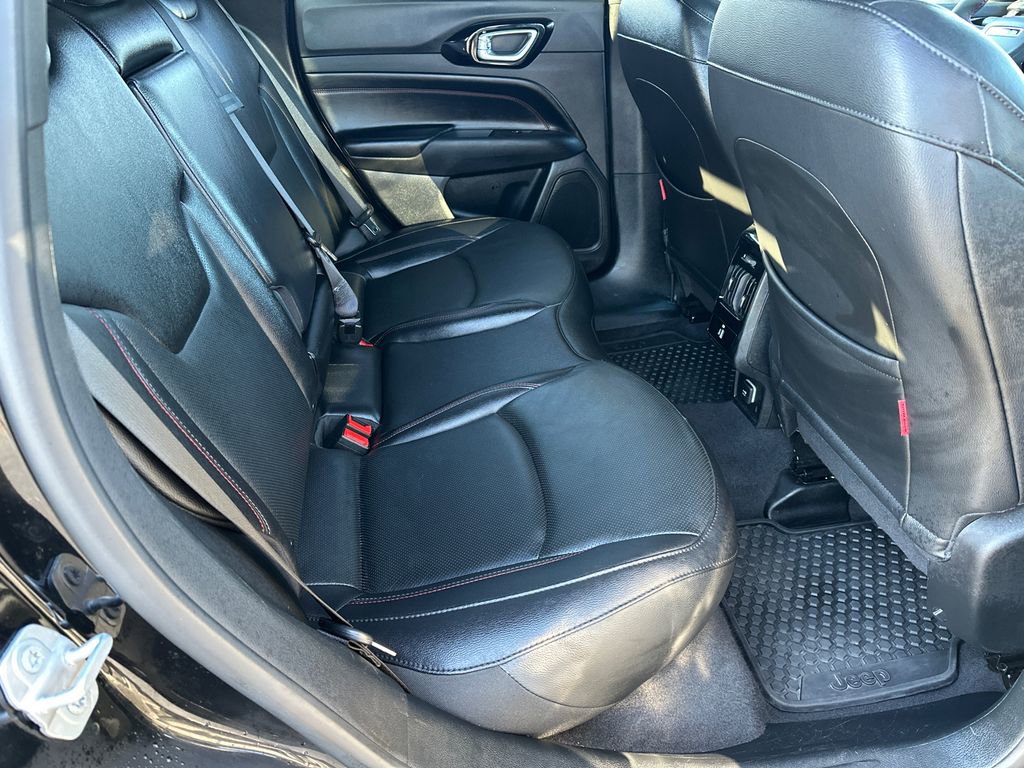 Used 2025 Jeep Compass Trailhawk w/ Trailhawk Elite Group image 15