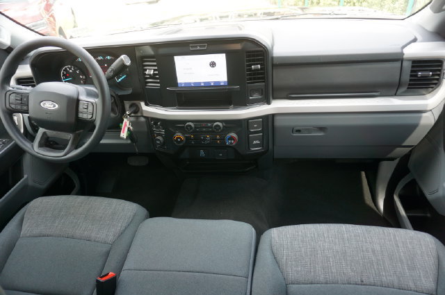 Certified 2025 Ford F250 XLT w/ FX4 Off-Road Package AWD/4WD image 6