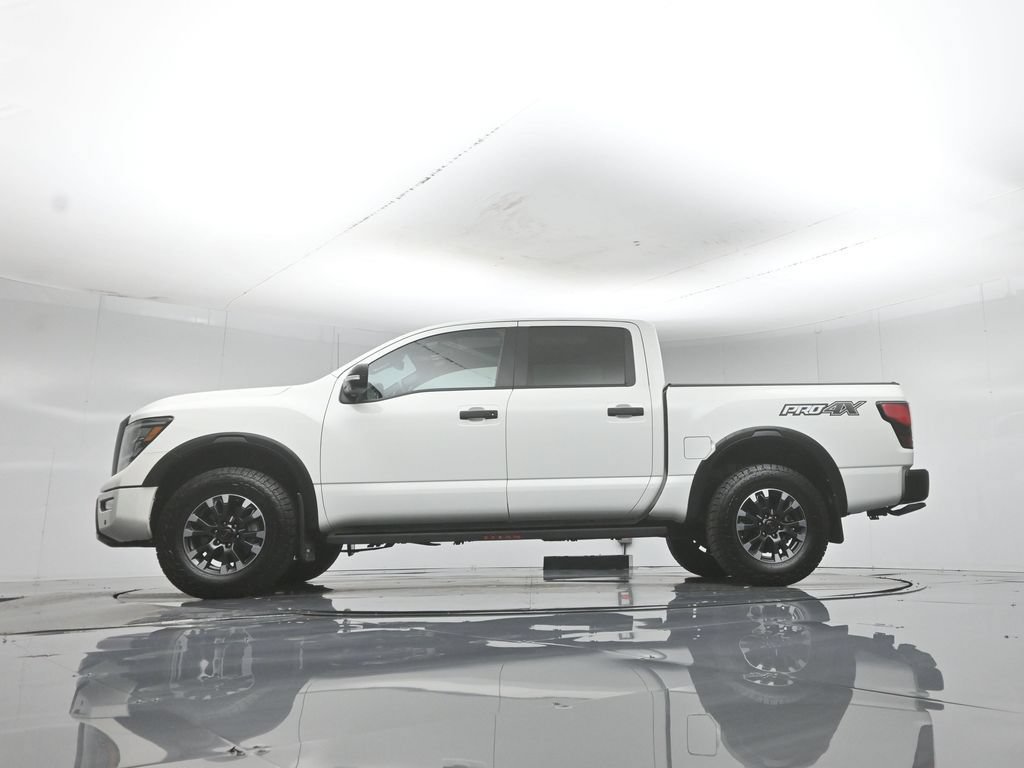 Used 2021 Nissan Titan PRO-4X w/ Pro-4x Convenience Package AWD/4WD image 7