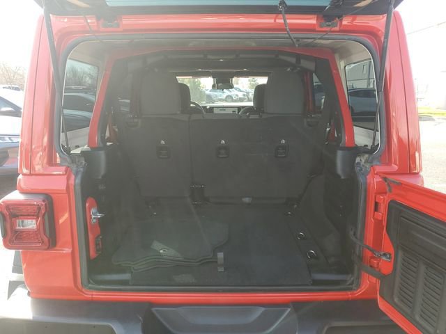 Used 2025 Jeep Wrangler Unlimited Rubicon w/ Convenience Group image 27