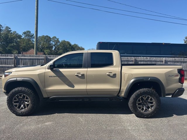 Used 2024 Chevrolet Colorado ZR2 w/ Technology Package