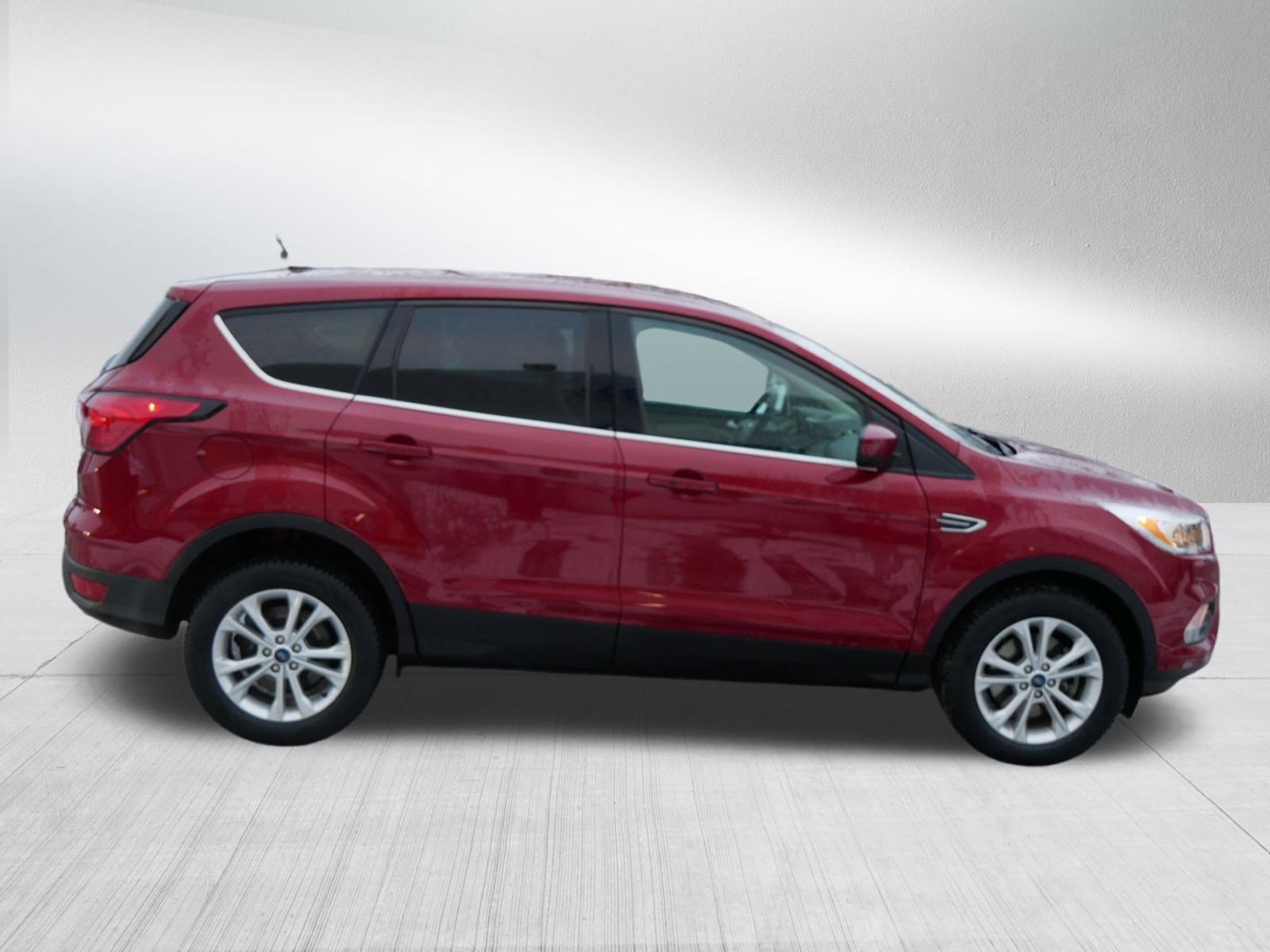 Certified 2019 Ford Escape SE image 6