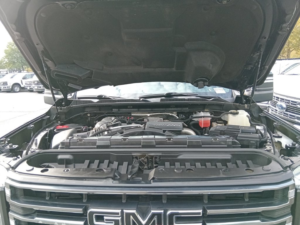 Used 2023 GMC Sierra 2500 AT4 w/ AT4 Premium Plus Package AWD/4WD image 11