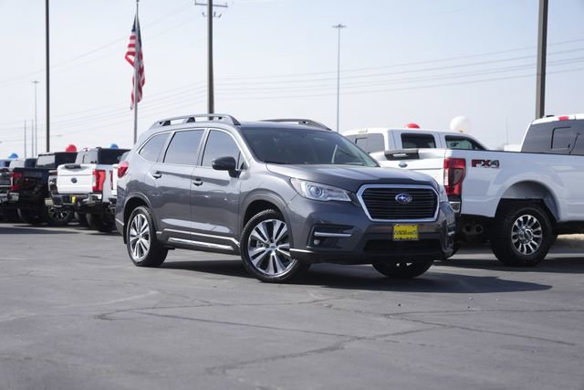 Used 2022 Subaru Ascent Limited w/ Technology Package image 2